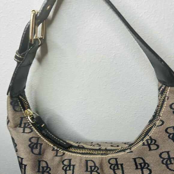 DOONEY & BOURKE Gray DB Print Hobo Purse Black Leather Handle Shoulder - Picture 7 of 8